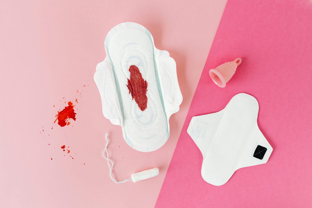 Chega de tabus sobre a menstruação! Vamos falar sobre abertamente porque se tens dúvida sobre Copo Menstrual. Garanto que sim, vale a pena.